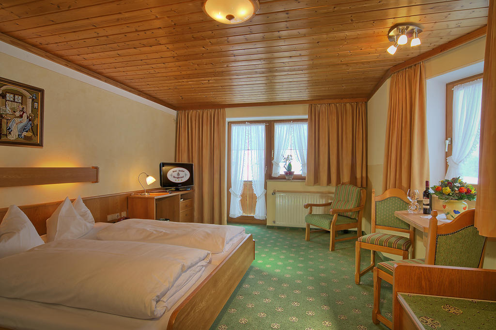 Hotel Bergheimat Шёнау-ам-Кёнигсзе Номер фото